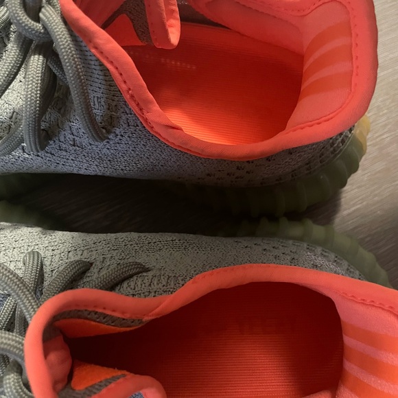 Yeezy boost 350 V2 green and orange - Picture 6 of 8